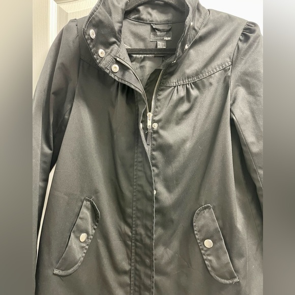 H&M | Light Jacket - Picture 6 of 13